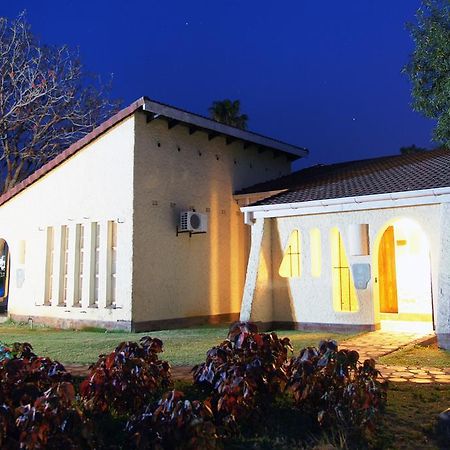 Kadoma Hotel & Conference Centre Exterior photo