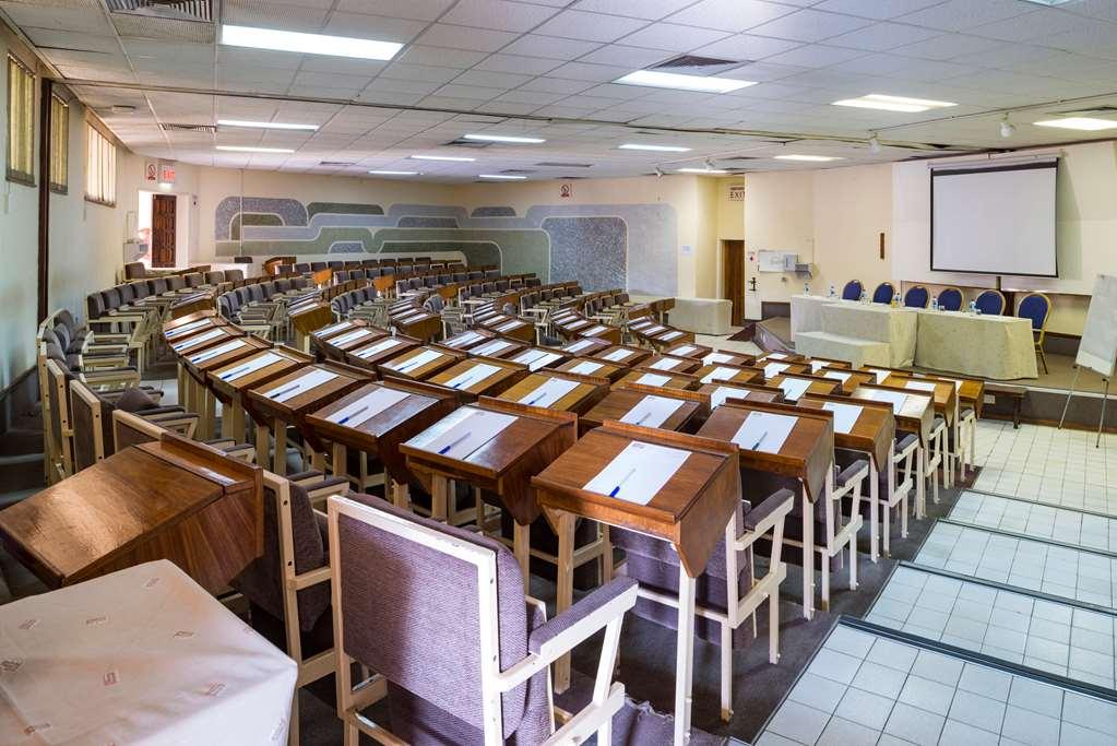 Kadoma Hotel & Conference Centre Room photo
