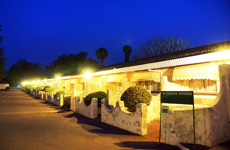 Kadoma Hotel & Conference Centre Exterior photo