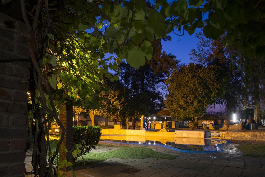 Kadoma Hotel & Conference Centre Exterior photo